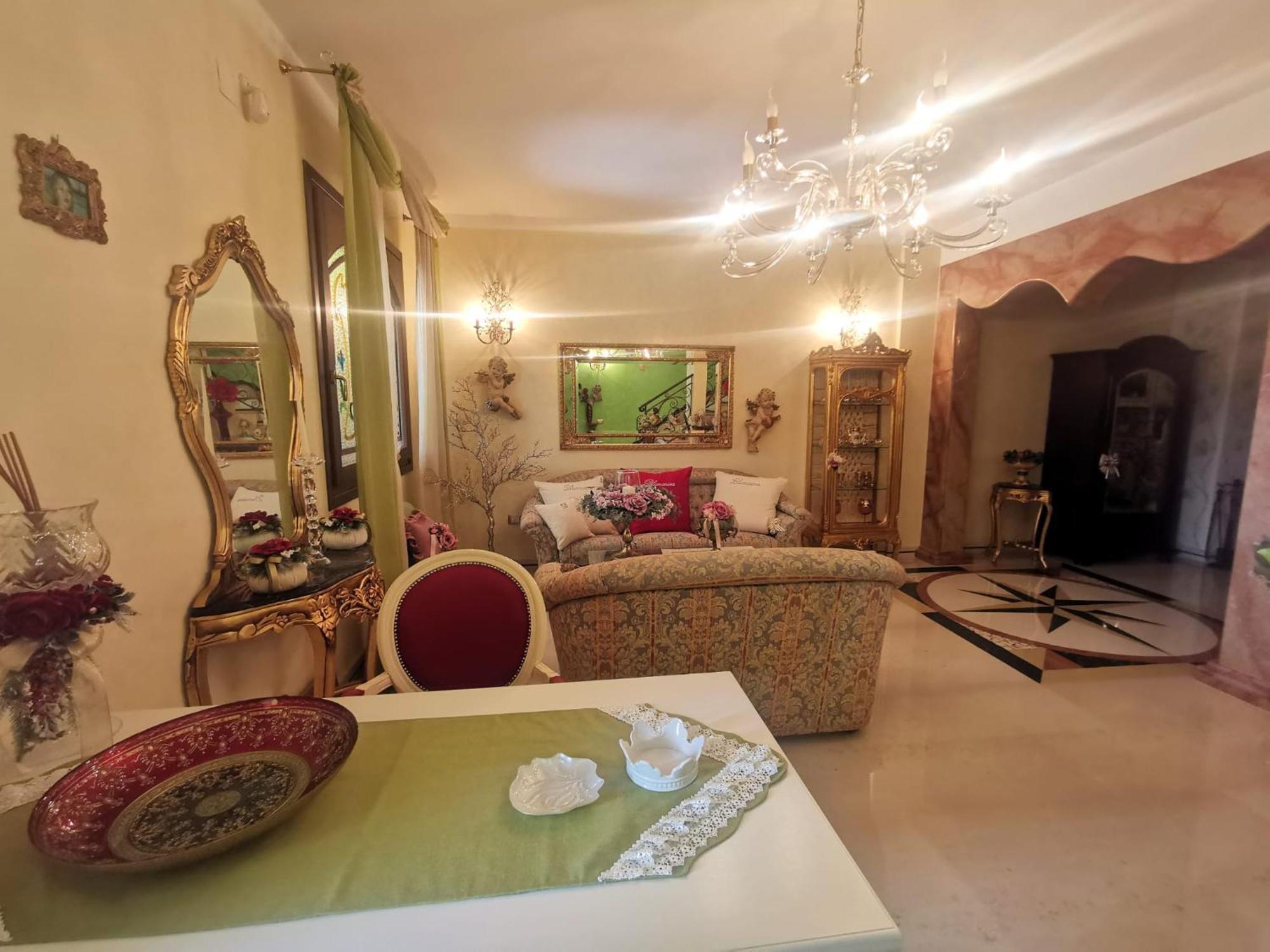 Queen'S Luxurious House ガリポリ エクステリア 写真